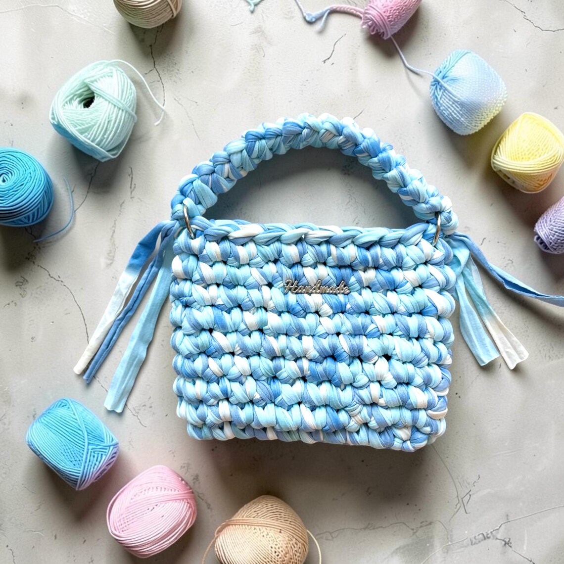 Blue & White Crochet Purse, detail view