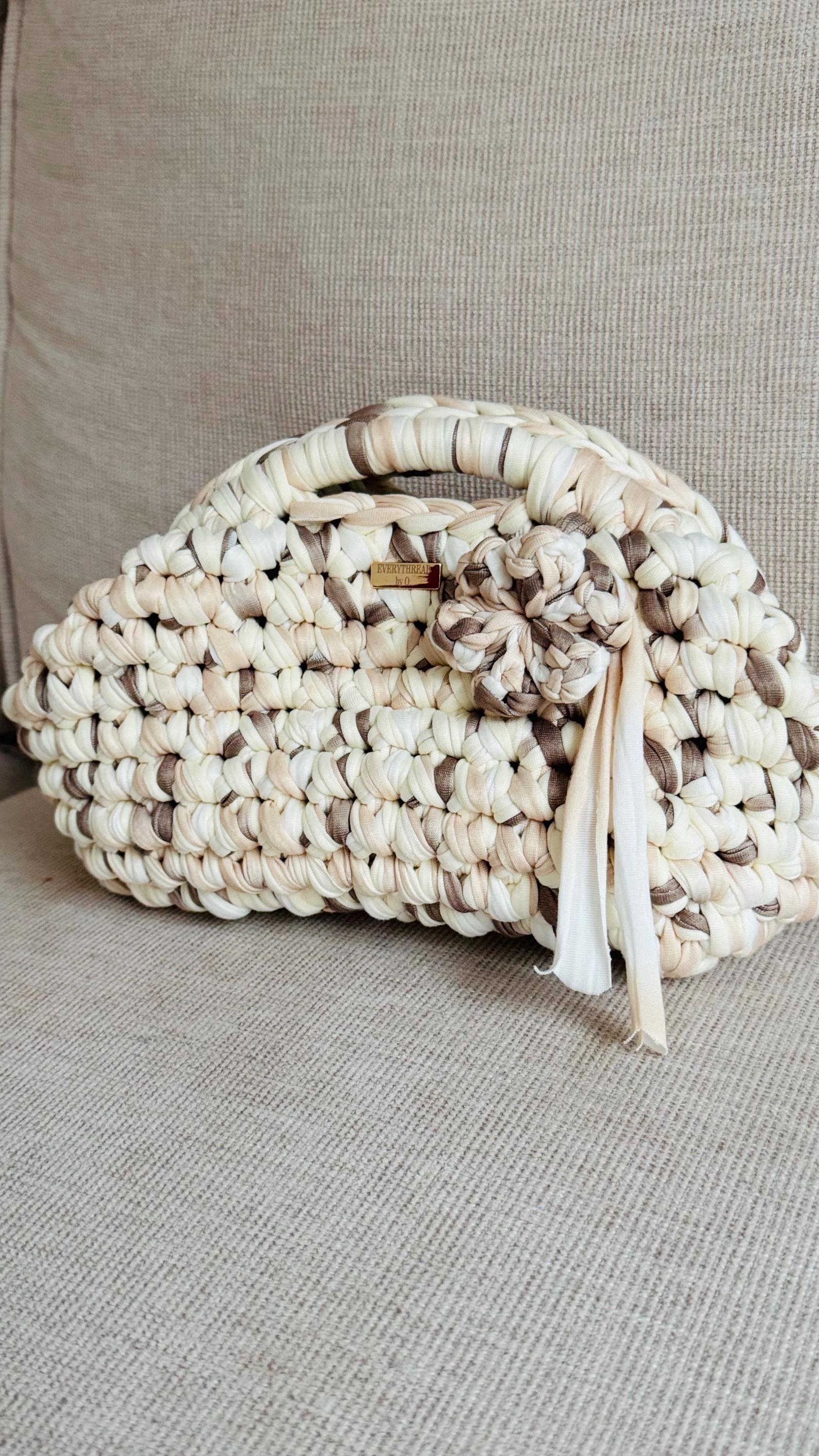 Cream & Taupe Flower Clutch, texture detail