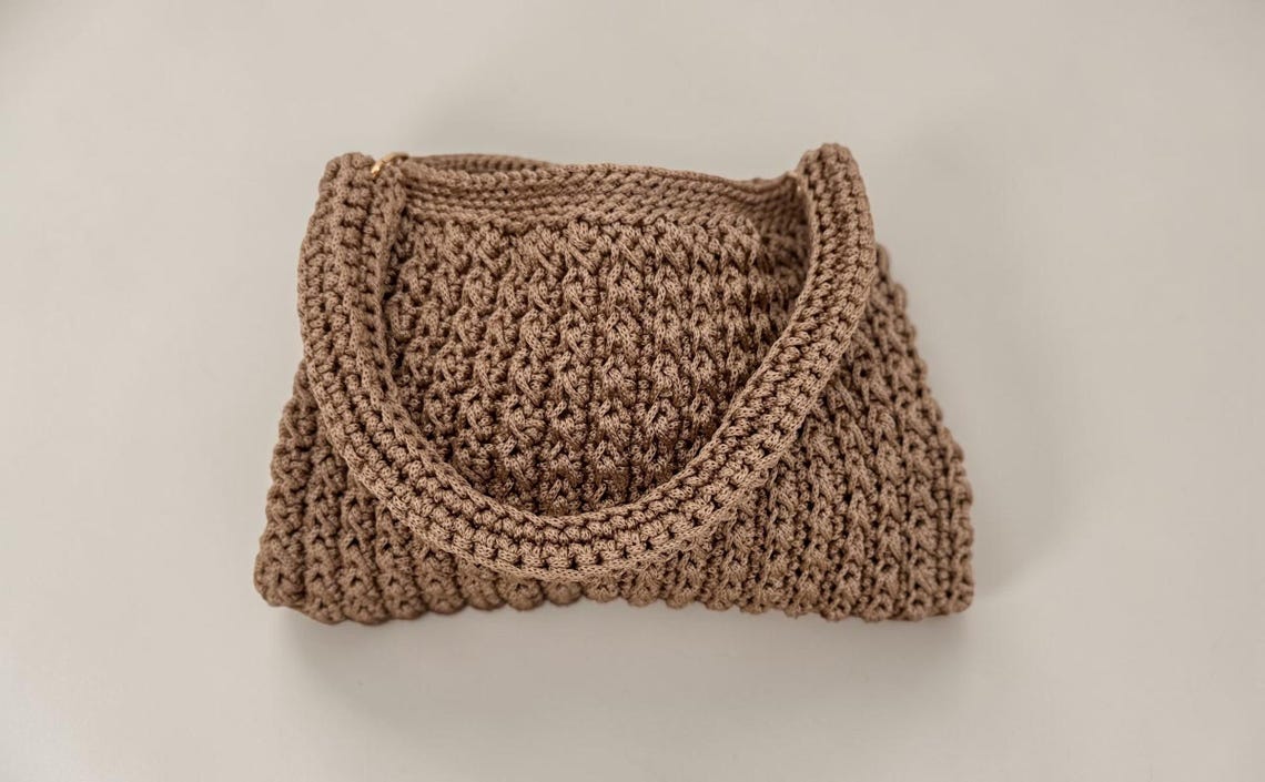 Mocha Ribbed Handbag, side view