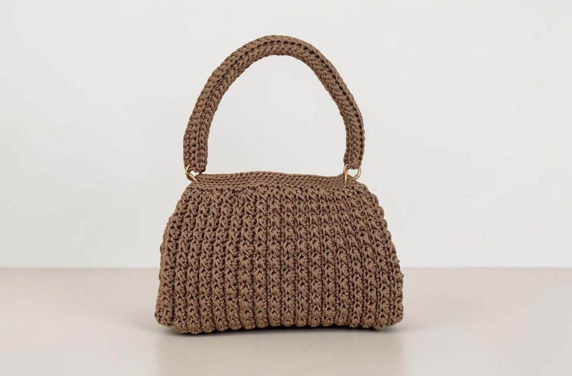 Mocha ribbed crochet handbag with gold hardware