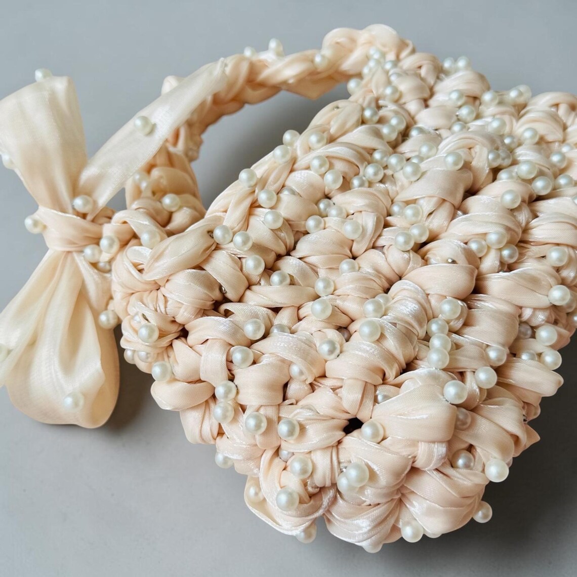 Pearl mini purse, detail view