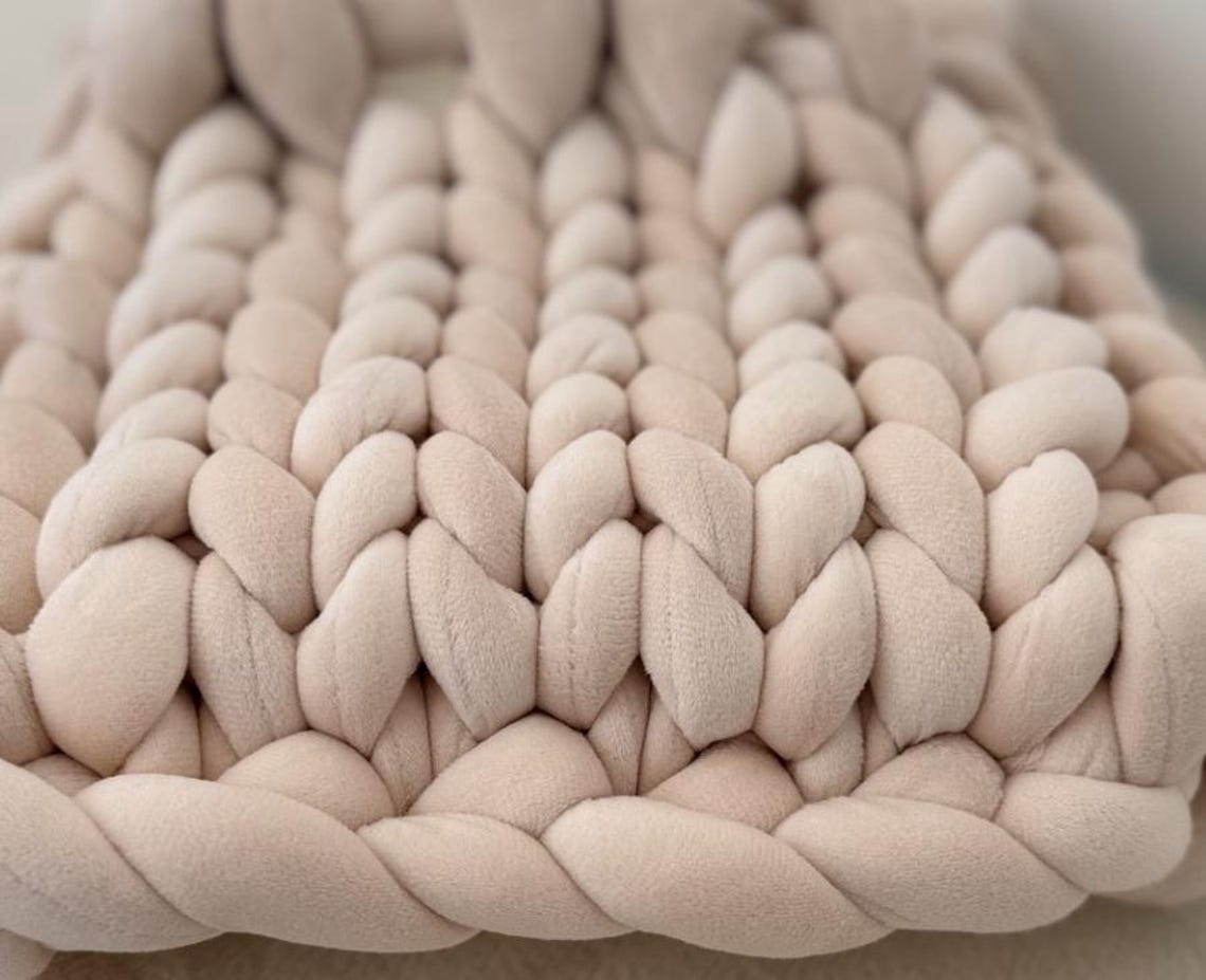 Sand Beige Tubular Yarn Bag, detail view